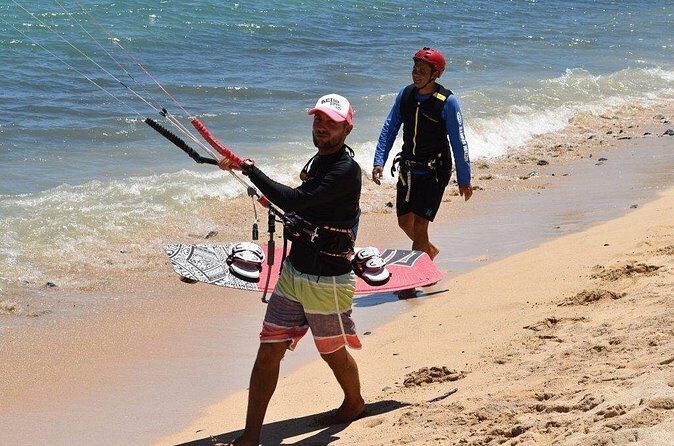 2.5-Hour Private Kiteboarding Lessons at Kanaha Beach in Kahului - Timing and meeting point: keeping your day stress-free