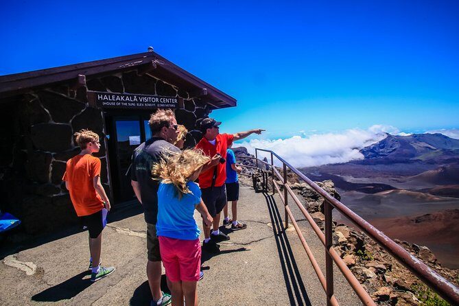 Haleakala Classic Vehicle Sunrise Tour with Breakfast - Gear and Comfort: Windbreaker Suit Isn’t Magic, but It Helps