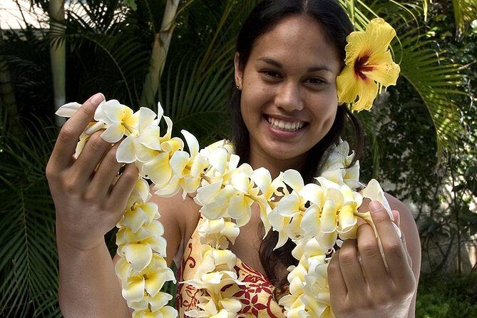 Honeymoon Airport Lei Greeting on Kahului Maui - Fresh Flower Leis and the Human Touch