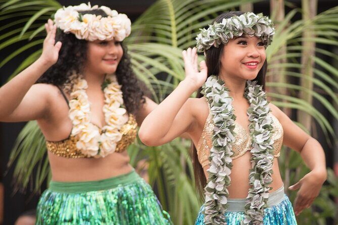 Hula Lesson on Maui (Basics) - Where You Start: Oni Foundation on Ka’ahumanu Ave (Near Public Transit)