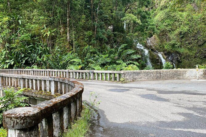 Maui by Storm: Epic Private Luxury Road to Hana Adventure Tour - Kahului First Stop: Safeway Stock-Up Before the Adventure