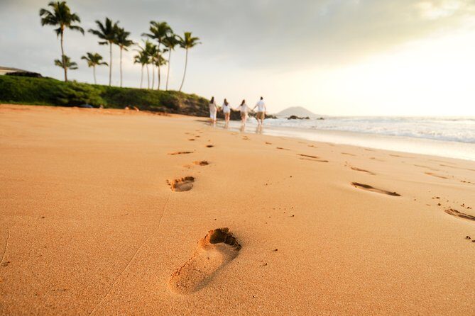 Maui Family and Couple Beach Photo Session - Price and value: what $99 gets you, and what to budget next