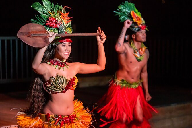 Maui Luau: Gilligans' Island Luau in Kihei - The open bar: included drinks that keep the night fun