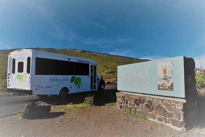 Maui: Majestic Haleakala Sunrise Tour with Pick-up - Stop 1: Haleakalā National Park viewpoints and park stories
