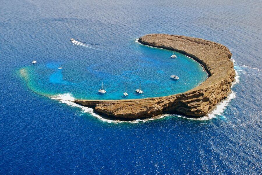 Maui: Molokini Snorkel and Performance Sail with Lunch - The lunch and drinks part: included, plentiful, and not an afterthought