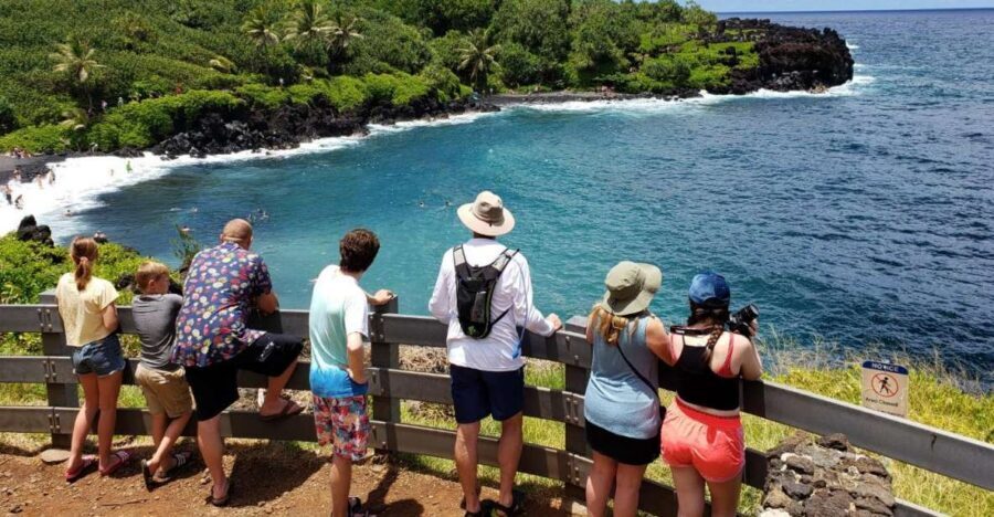 Maui: Road to Hana Adventure with Breakfast & Lunch - Hana Highway Highlights: Pass-By Moments and the Stops That Matter