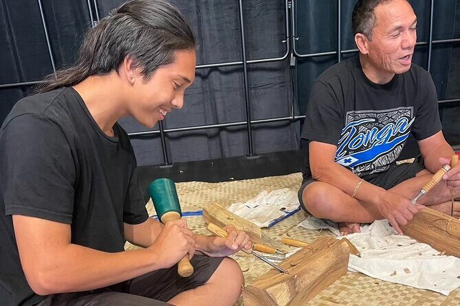 Polynesian Wood Carving on Maui - What makes it a good family activity (even with different ages)