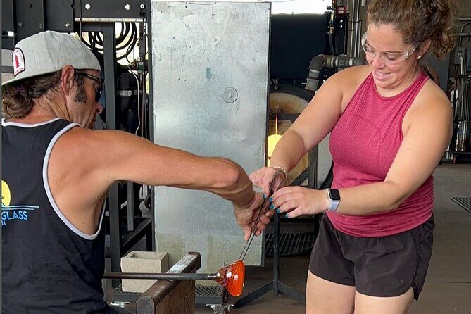 Private One Piece Glassblowing Lesson for 1 or 2 People - Choosing your piece and colors: turning technique into a personal souvenir