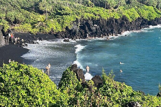 Road To Hana Black Sand Beach Waterfalls & Turtles Tour - Stop 1: Pua’a Ka’a State Park for an Easy Nature Reset