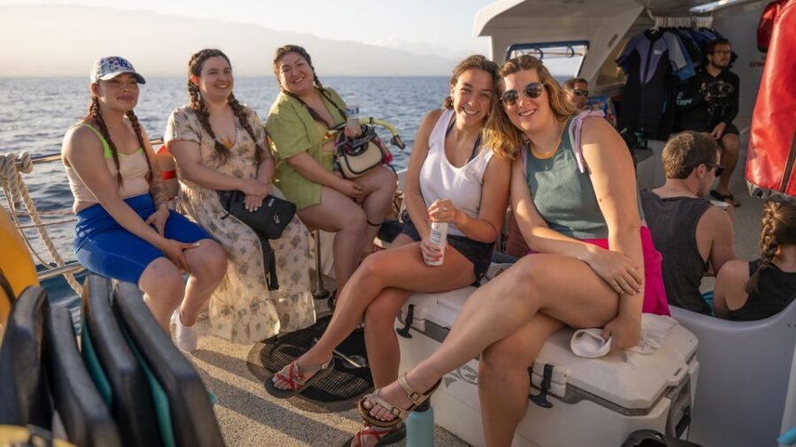 South Maui: Molokini & Turtle Town Snorkeling Tour with Meal - Onboard food and drinks: breakfast, deli lunch, and when alcohol starts