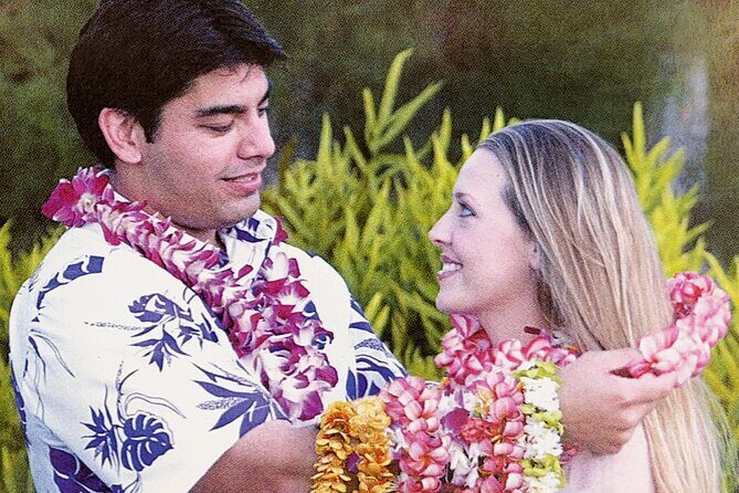 Ti Leaf Airport Lei Greeting (Maui, Kahului Airport, OGG) - The lei moment: fast, local, and designed for photos