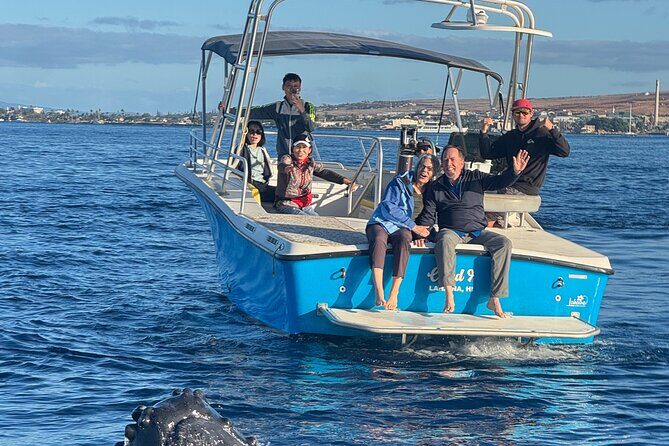 VIP Premiere Whale Watch Kaanapali Beach MAX 12 PASSENGERS - VIP Premiere Whale Watch Kaanapali Beach: the small-boat advantage