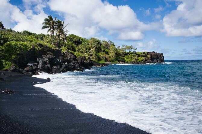 VIP Private Full-Day Road to Hana Tour - The O‘heo Gulch Closure and Charles Lindbergh’s Grave Stop